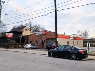 Carl Wood's Garage shop exterior